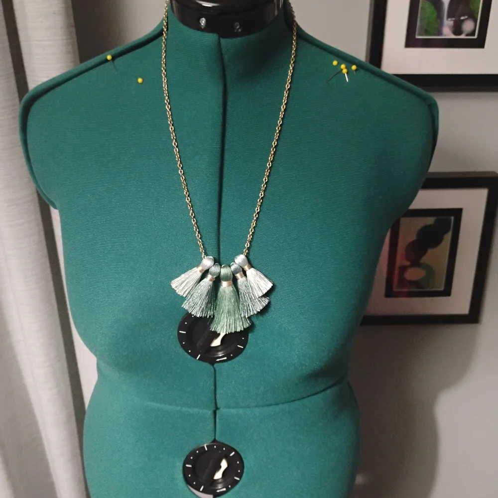 Miss Ivy Pearl Five Fringe Tassel Gold Necklace NEW